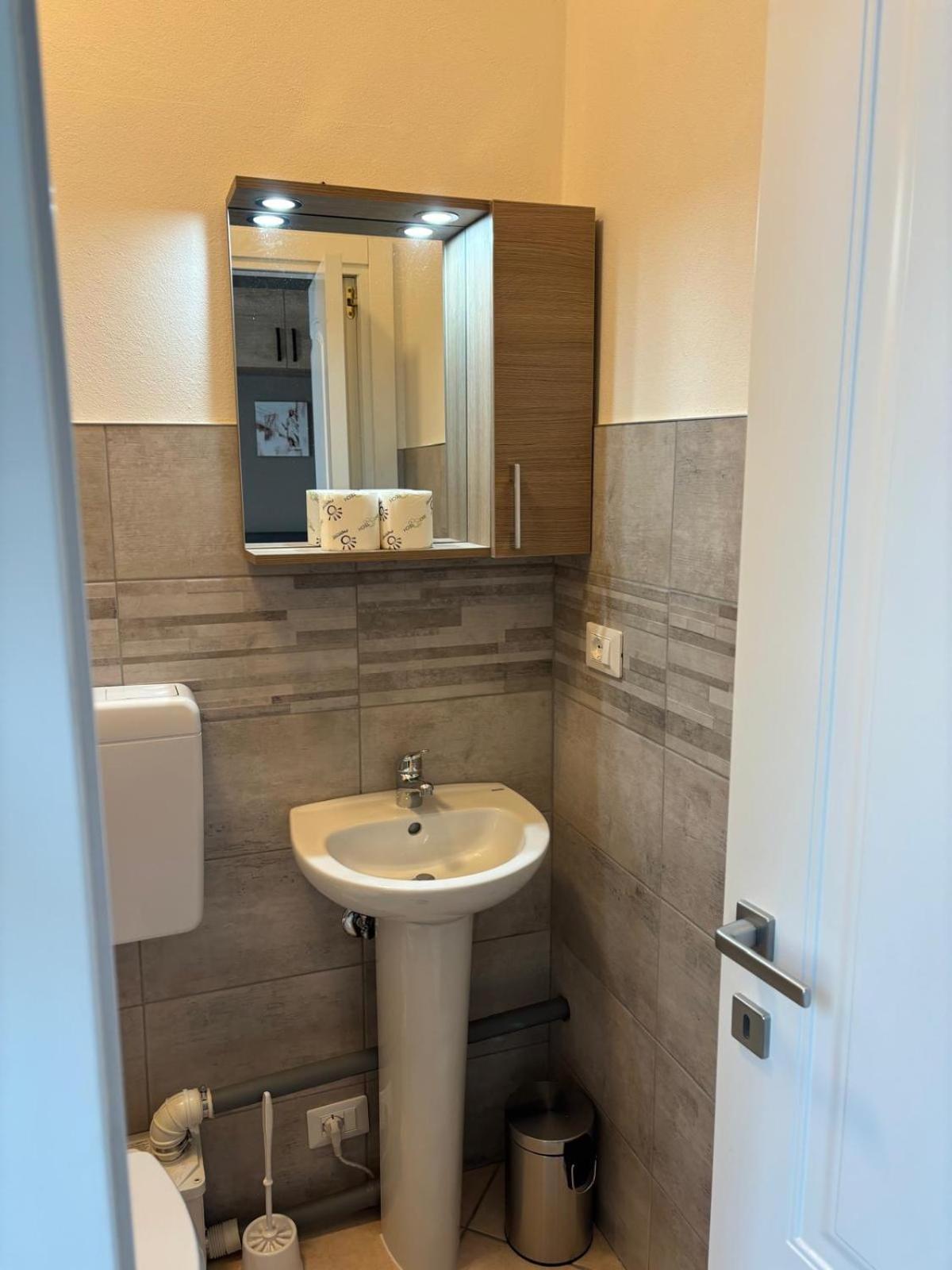 Affittacamere Home&Stazione โบโลญญา ภายนอก รูปภาพ