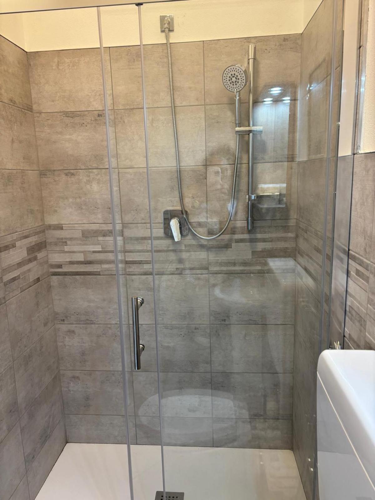 Affittacamere Home&Stazione โบโลญญา ภายนอก รูปภาพ