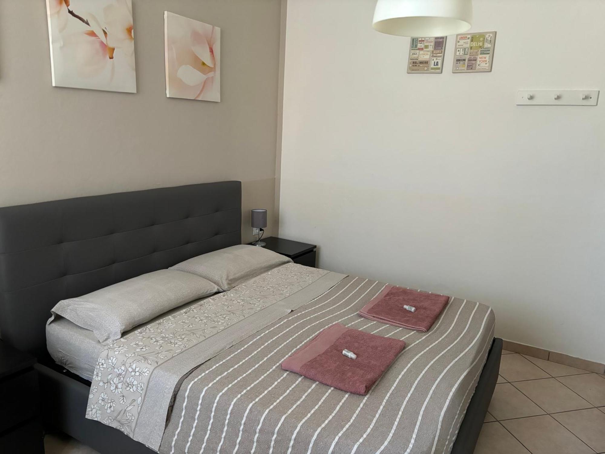 Affittacamere Home&Stazione โบโลญญา ภายนอก รูปภาพ