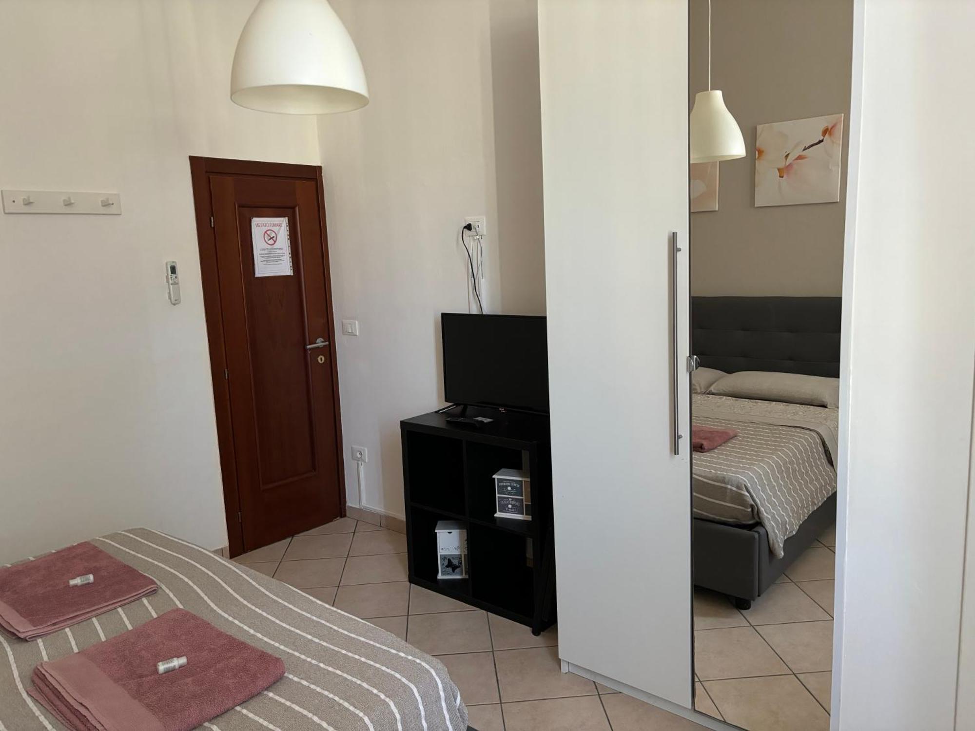 Affittacamere Home&Stazione โบโลญญา ภายนอก รูปภาพ